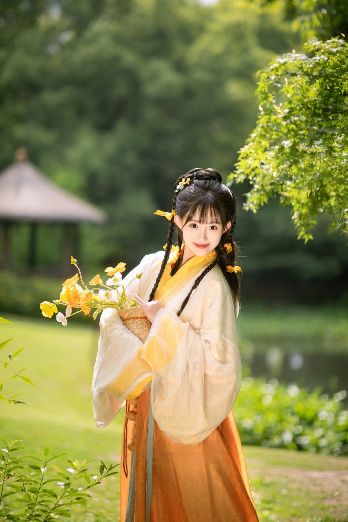 与凤行 封面